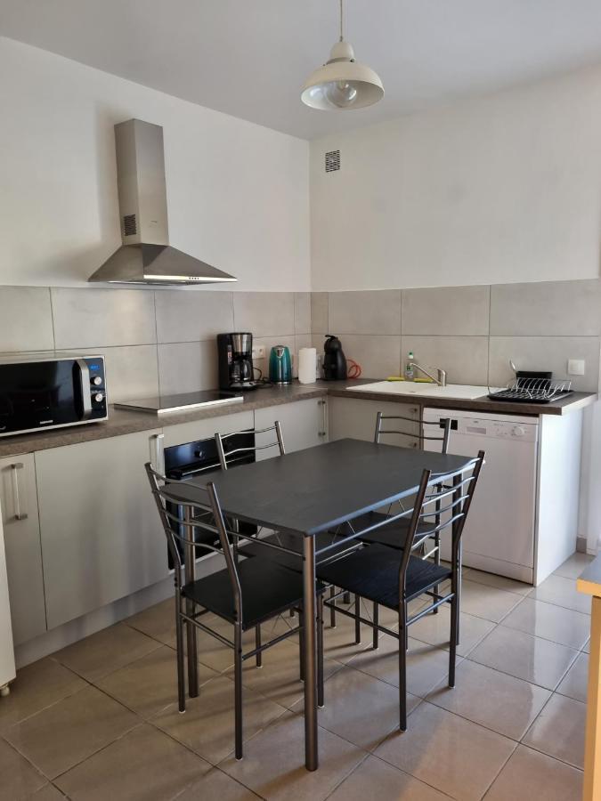 Location Vacances T4 Bas De Villa Toulon Exterior foto